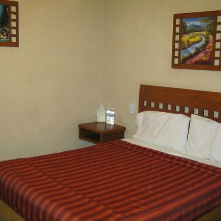 Hotel Real Santa Maria Cuernavaca Kültér fotó